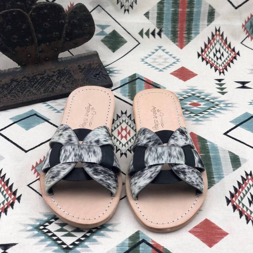 NEW AGAVE SKY women's olivia slides in salt & pepper